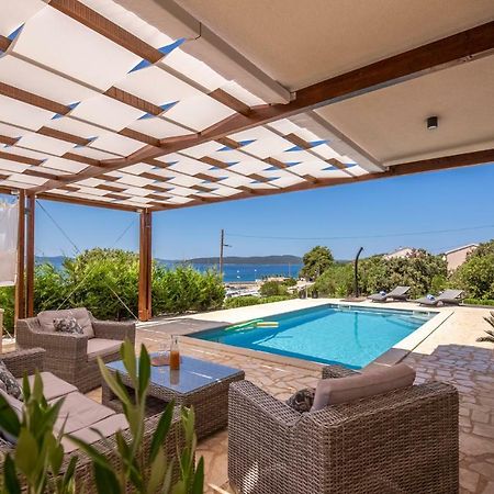 Villa Gellia ウグリャン エクステリア 写真