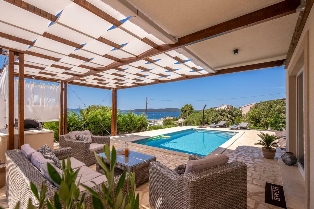 Villa Gellia ウグリャン エクステリア 写真